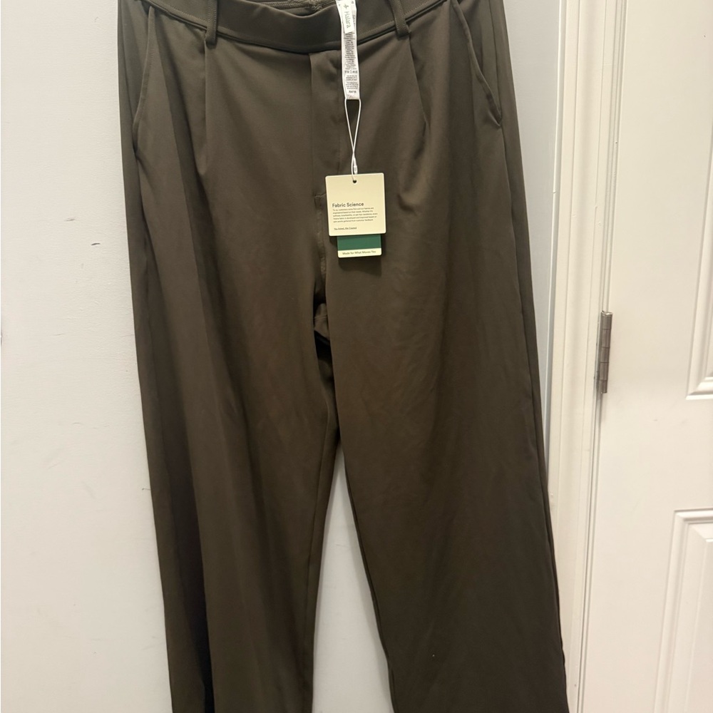 HALARA Women’s Dark Olive Chinos size Large with tags